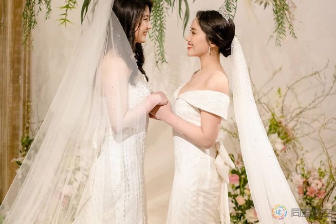 韩国LES举办婚礼，亲友网友点赞祝福