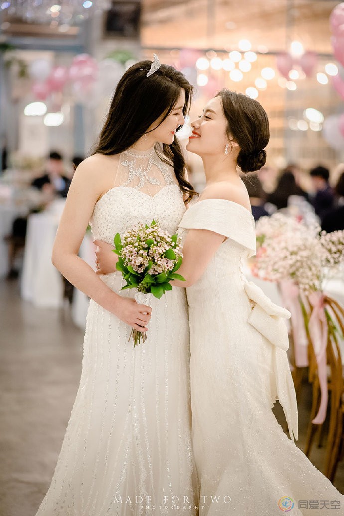 韩国LES举办婚礼，亲友网友点赞祝福