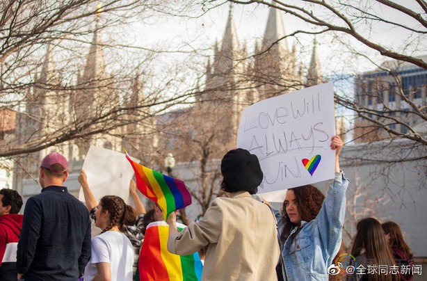 美国：摩门教会的大学禁同性恋爱行为