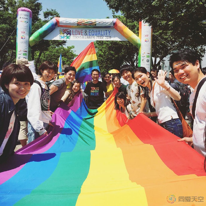 东京彩虹骄傲节“虚拟化”