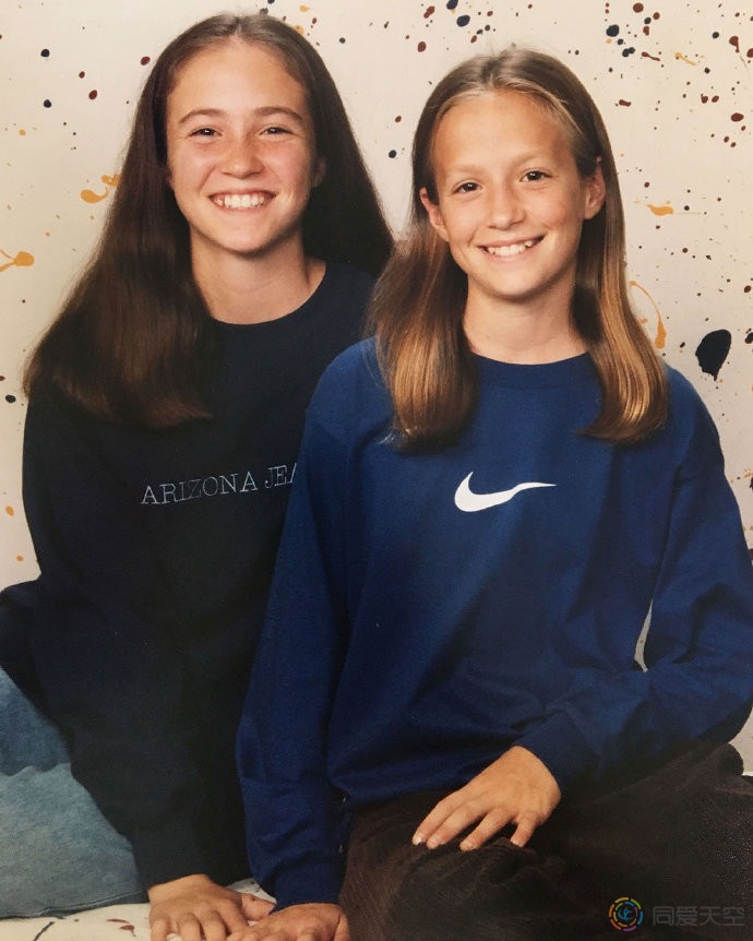 美国女足队长的双胞胎姐姐也是LES