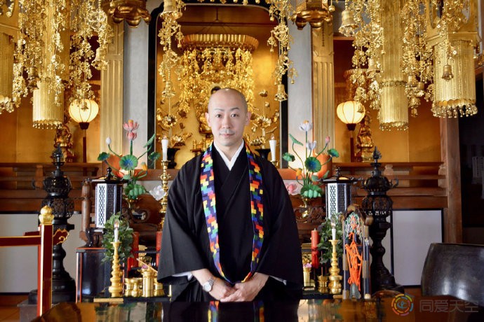 日本古寺为同性伴侣办婚礼