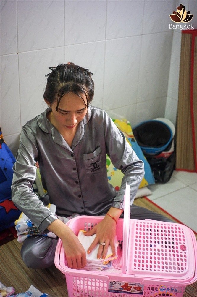 越南首例：跨性别爸爸怀孕生孩子