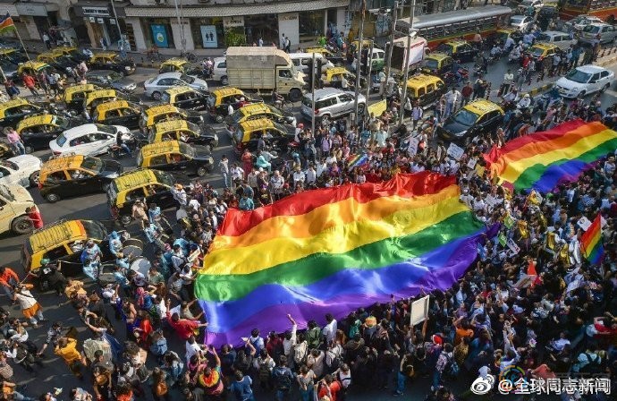 印度一高等法院裁决，同性情侣同居是宪法权利