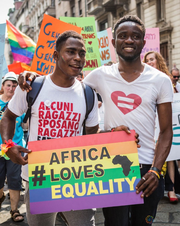 加蓬迈向同性恋非罪化
