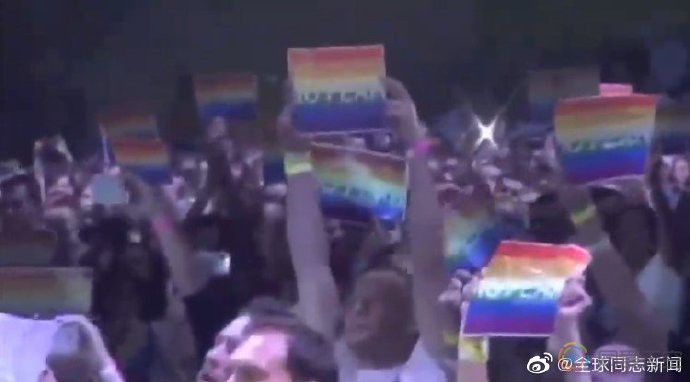 因演唱会中讲话支持同性恋平权，歌手麦当娜被俄罗斯罚款100万美元