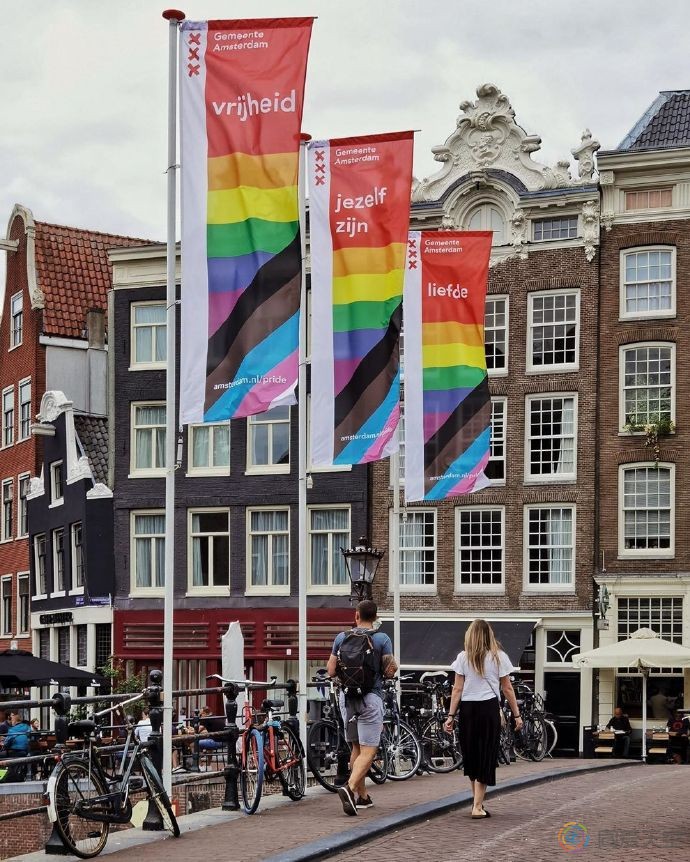 彩虹遍布阿姆斯特丹