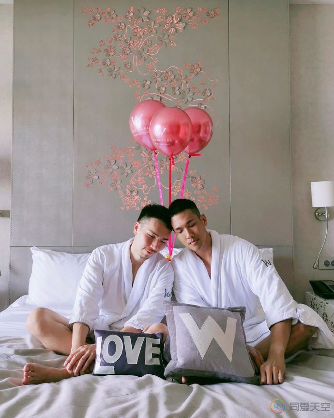 新加坡酒店转发同性情侣照片引发争论
