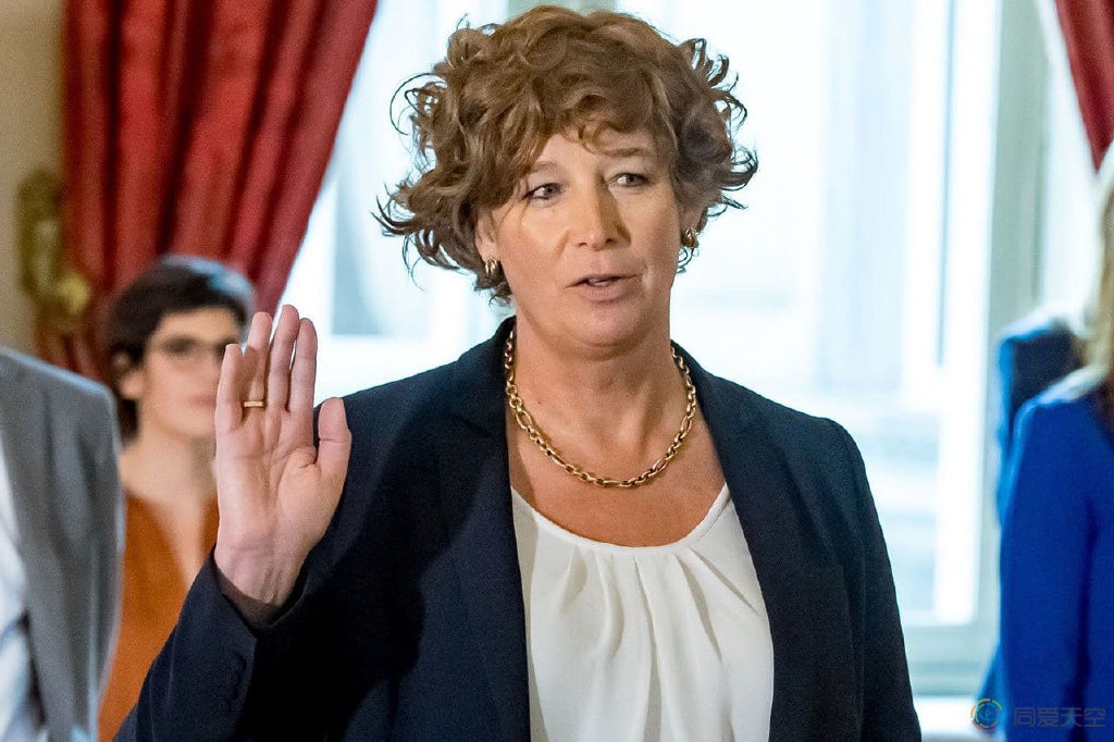 比利时副首相成为欧洲最高级别的跨性别官员
