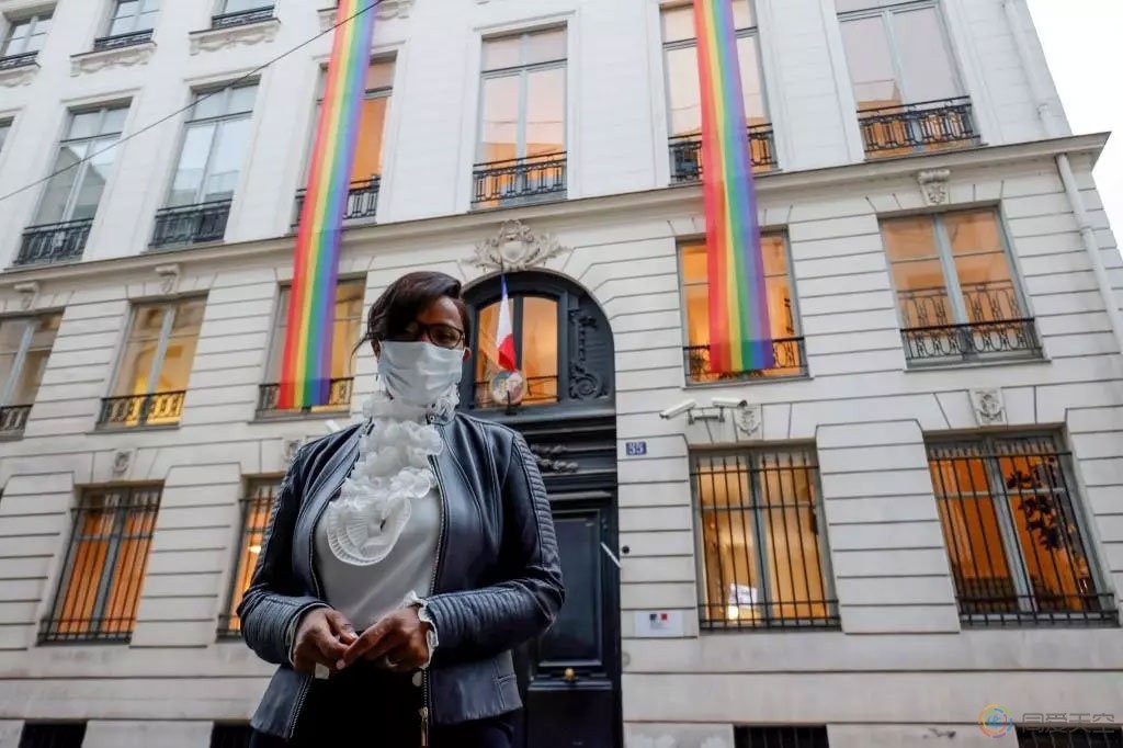 法国公布国家计划，保护LGBT免受歧视