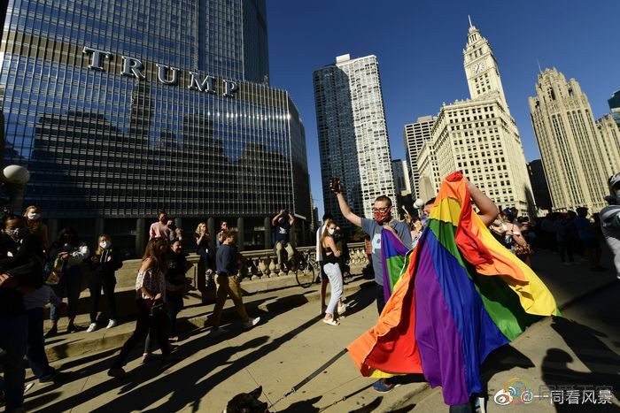 美国LGBT群体欢庆拜登当选总统