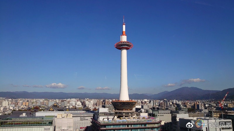 日本：京都市开始发同性伴侣证书，京都塔亮彩虹灯光