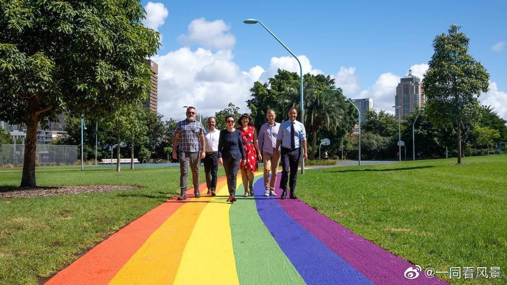 悉尼市的彩虹地景，迎接LGBT嘉年华