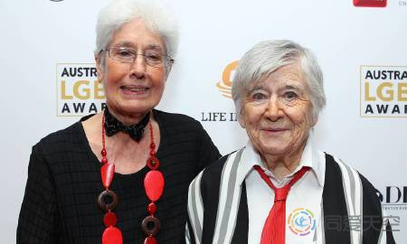 澳洲首对登上电视节目的女同伴侣，至今已相伴50年
