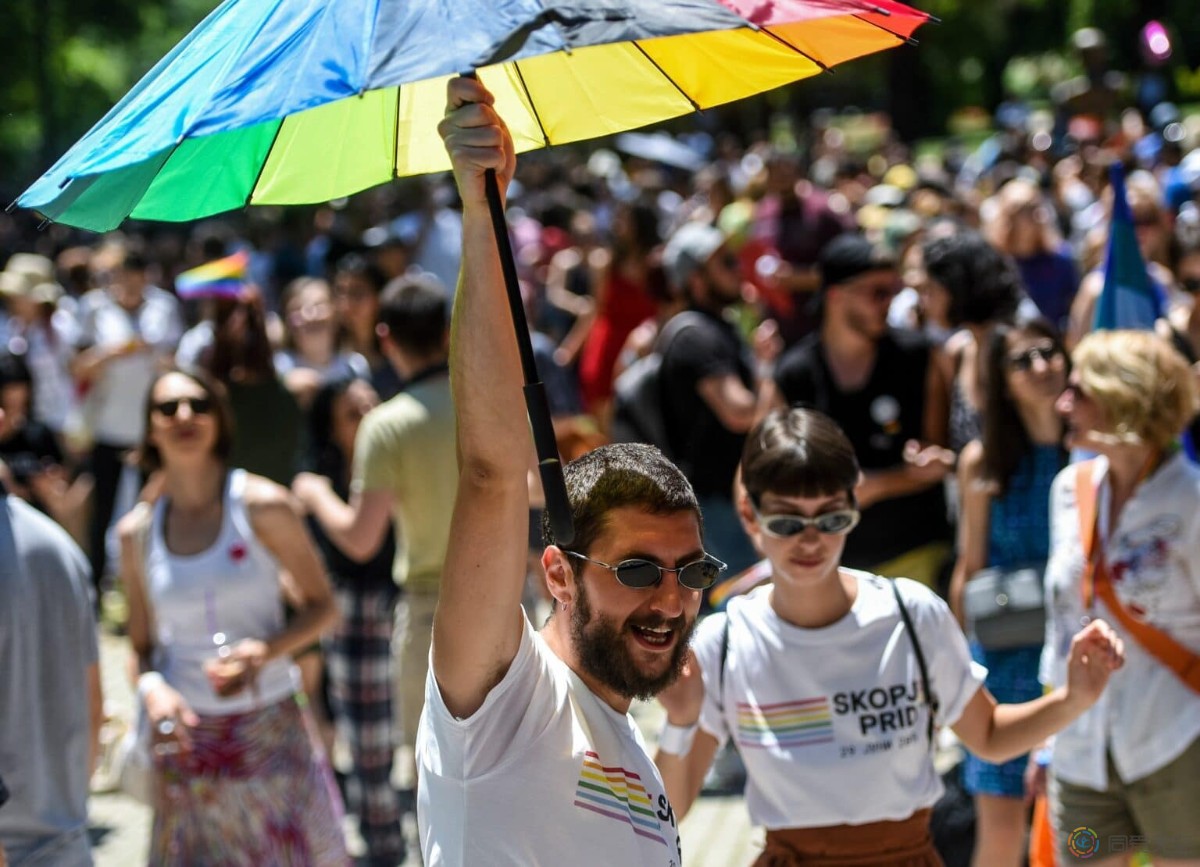 北马其顿共和国给予跨性别者法律承认，且无需手术