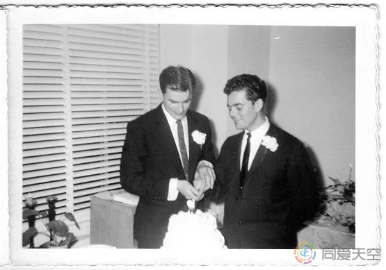 跨越半世纪的爱，1950年同志婚礼现场大曝光