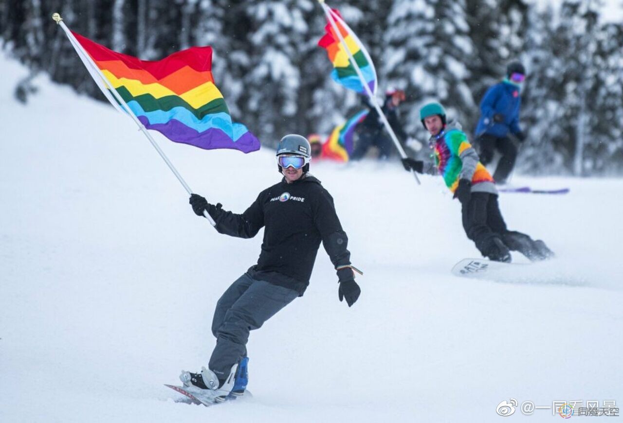 多彩多样的冬季滑雪活动