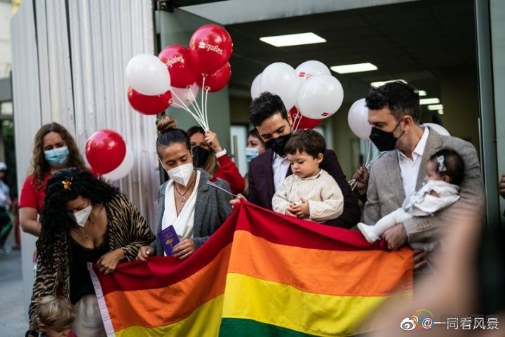 智利：同性婚姻法律生效总统祝贺