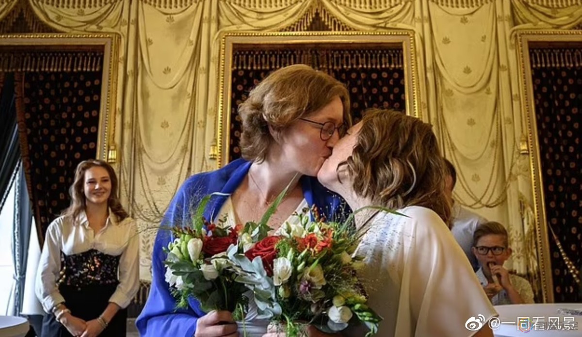 瑞士的同婚法律生效，同性伴侣首次结婚
